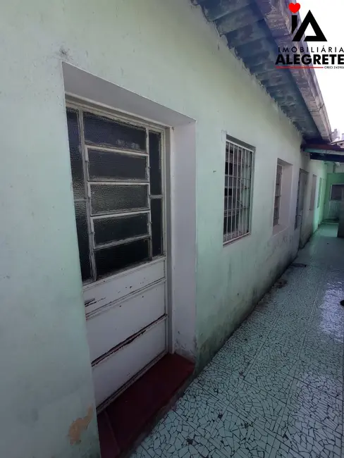 Foto 2 de Apartamento com 2 quartos para alugar, 55m2 em Centro, Alegrete - RS