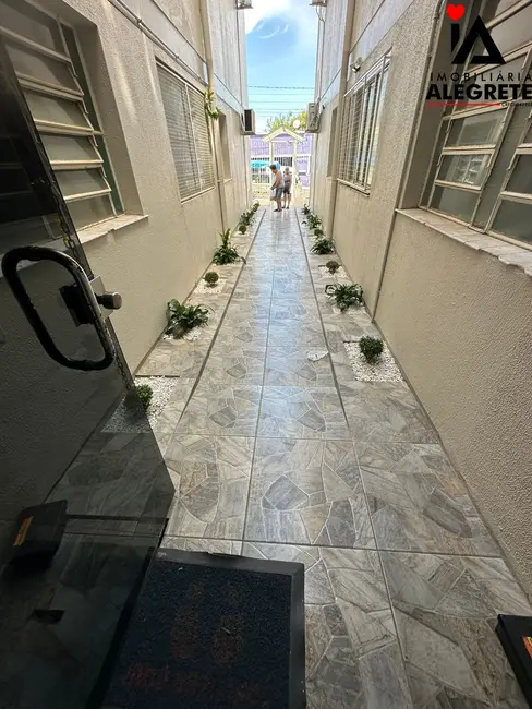 Apartamento com 3 quartos para alugar, 110m2 em Centro, Alegrete - RS - imagem 3 Foto 3 de Apartamento com 3 quartos para alugar, 110m2 em Centro, Alegrete - RS