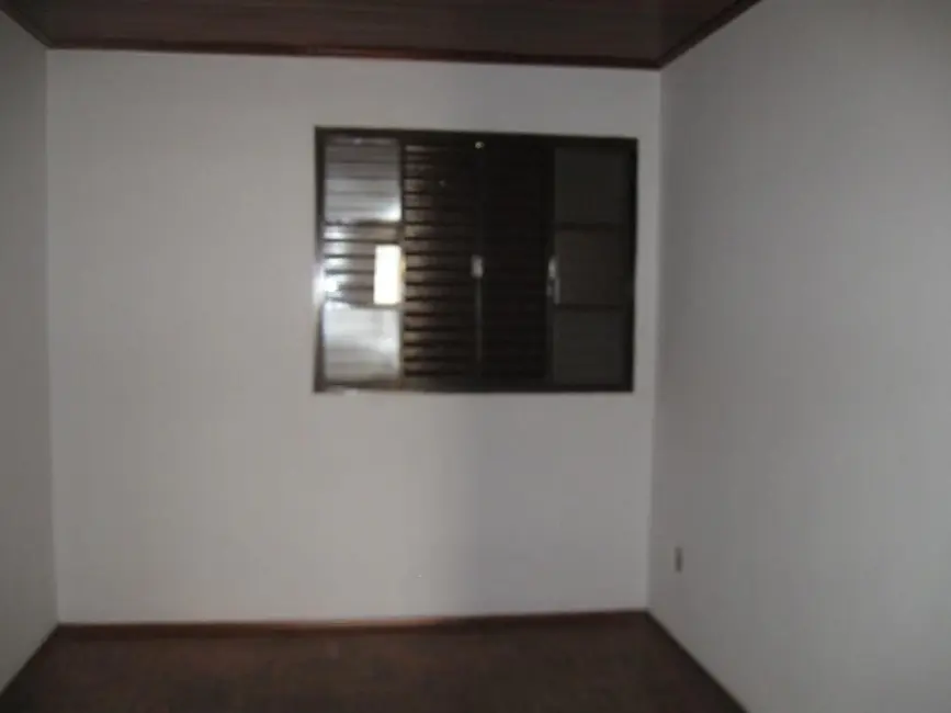 Foto 3 de Casa com 2 quartos à venda, 220m2 em Vera Cruz, Alegrete - RS