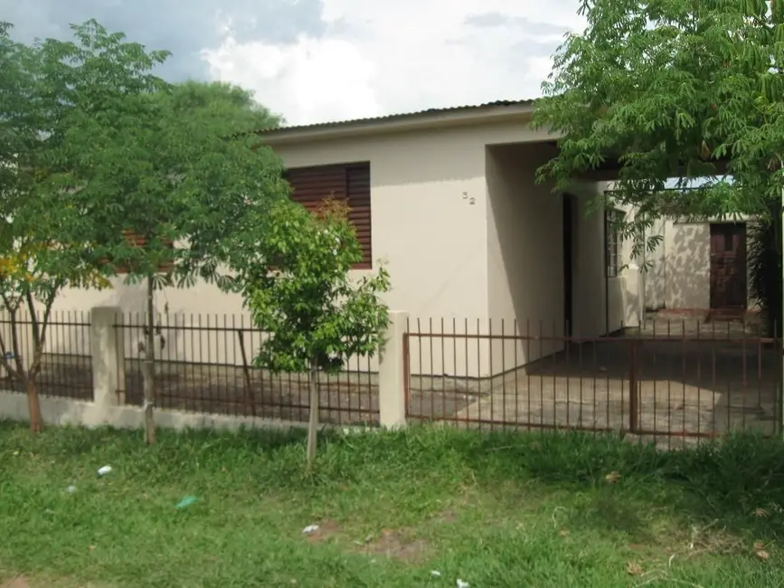 Foto 1 de Casa com 2 quartos à venda, 220m2 em Vera Cruz, Alegrete - RS