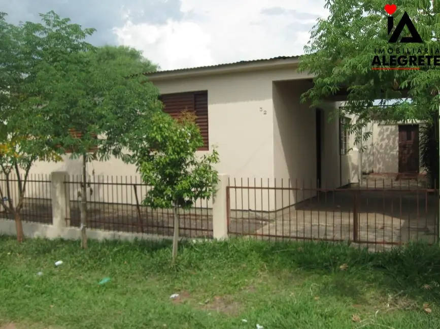 Foto 1 de Casa com 2 quartos à venda, 220m2 em Vera Cruz, Alegrete - RS