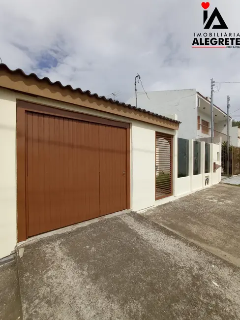 Foto 1 de Casa com 3 quartos para alugar, 170m2 em Cidade Alta, Alegrete - RS