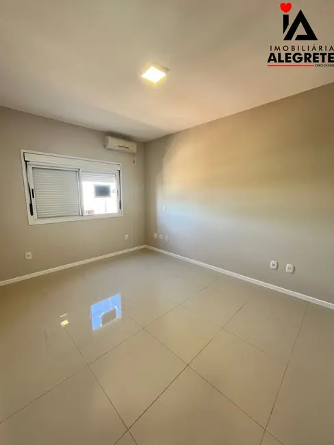 Apartamento com 3 quartos à venda, 90m2 em Centro, Alegrete - RS - imagem 6 Foto 6 de Apartamento com 3 quartos à venda, 90m2 em Centro, Alegrete - RS