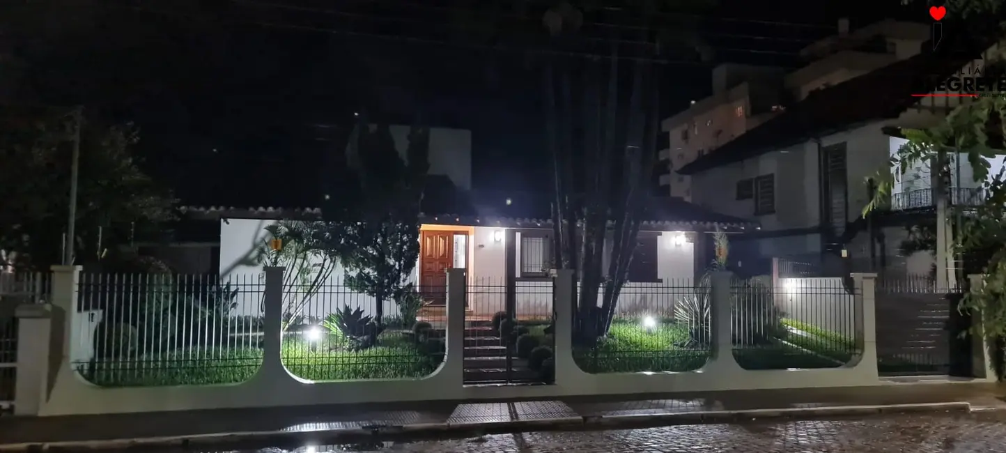 Foto 5 de Casa com 3 quartos à venda, 400m2 em Centro, Alegrete - RS