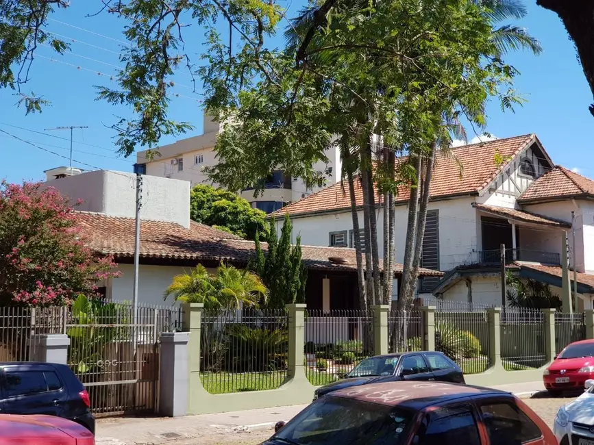 Foto 3 de Casa com 3 quartos à venda, 400m2 em Centro, Alegrete - RS