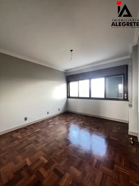 Foto 2 de Apartamento com 4 quartos à venda, 186m2 em Centro, Alegrete - RS