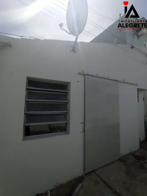 Casa com 1 quarto para alugar, 45m2 em Centro, Alegrete - RS - imagem 5 Foto 5 de Casa com 1 quarto para alugar, 45m2 em Centro, Alegrete - RS