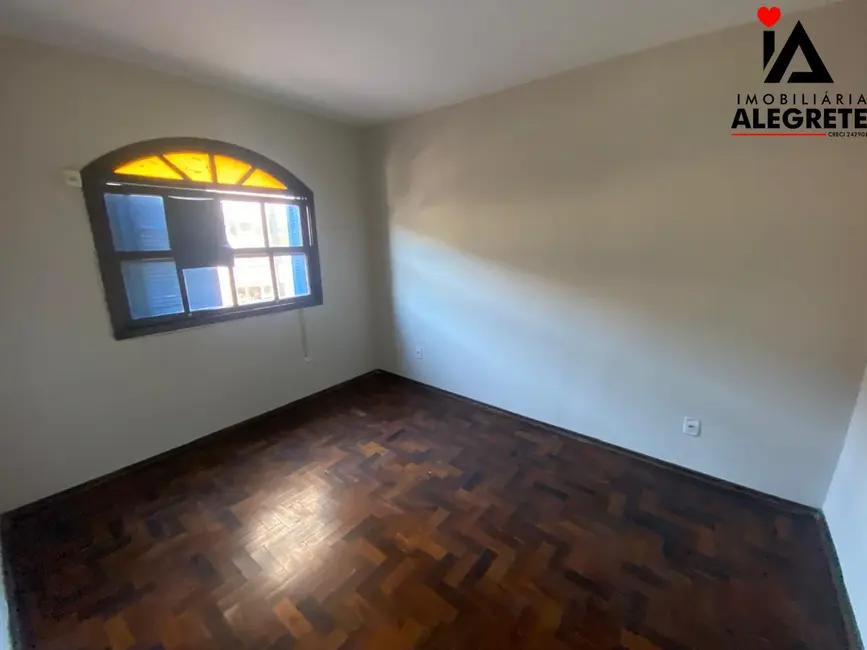 Apartamento com 2 quartos para alugar, 80m2 em Centro, Alegrete - RS - imagem 9 Foto 9 de Apartamento com 2 quartos para alugar, 80m2 em Centro, Alegrete - RS