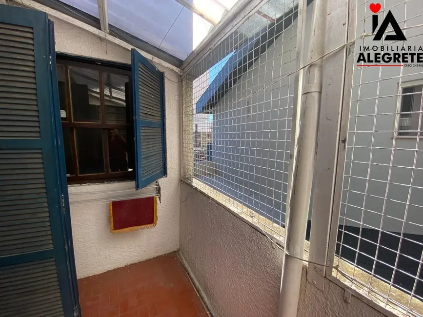 Apartamento com 2 quartos para alugar, 80m2 em Centro, Alegrete - RS - imagem 8 Foto 8 de Apartamento com 2 quartos para alugar, 80m2 em Centro, Alegrete - RS