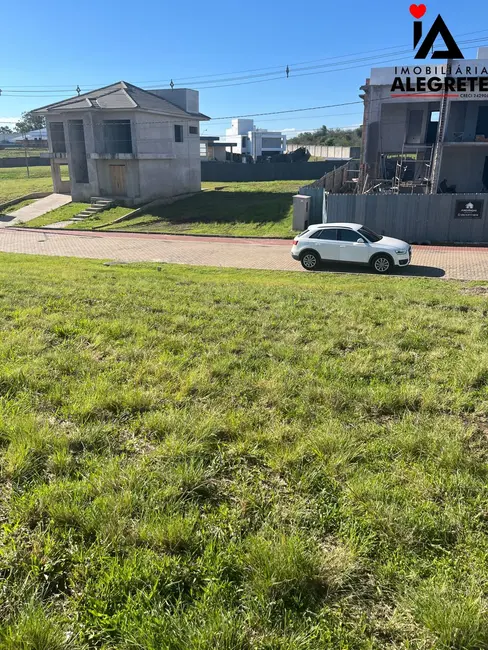 Foto 1 de Terreno / Lote à venda, 455m2 em Santos Dumont, Alegrete - RS