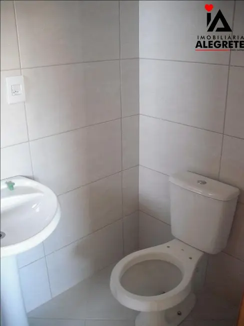 Apartamento com 2 quartos para alugar, 70m2 em Centro, Alegrete - RS - imagem 9 Foto 9 de Apartamento com 2 quartos para alugar, 70m2 em Centro, Alegrete - RS