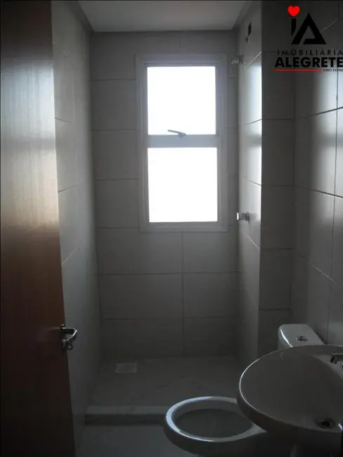 Apartamento com 2 quartos para alugar, 70m2 em Centro, Alegrete - RS - imagem 6 Foto 6 de Apartamento com 2 quartos para alugar, 70m2 em Centro, Alegrete - RS