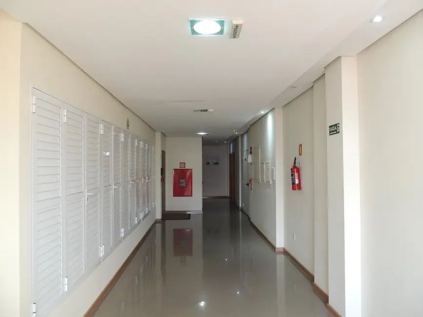 Foto 2 de Apartamento com 2 quartos para alugar, 60m2 em Centro, Alegrete - RS