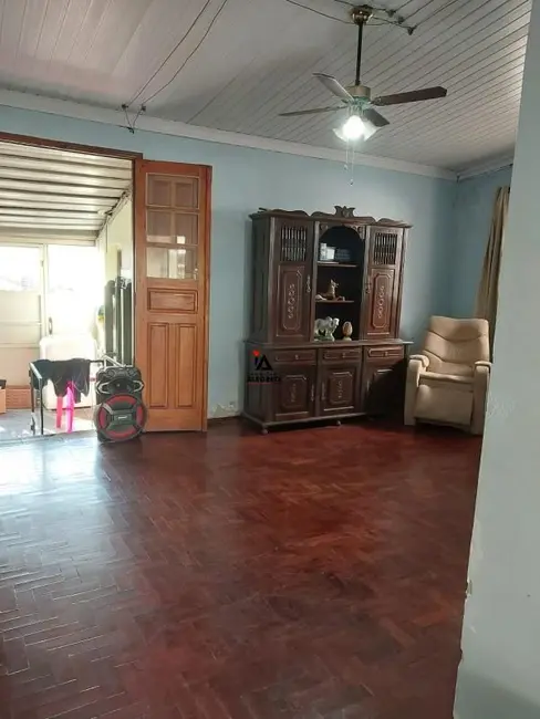 Foto 3 de Prédio Inteiro com 3 quartos à venda, 72m2 em Centro, Alegrete - RS