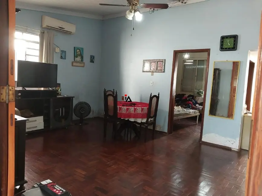 Foto 6 de Prédio Inteiro com 3 quartos à venda, 72m2 em Centro, Alegrete - RS