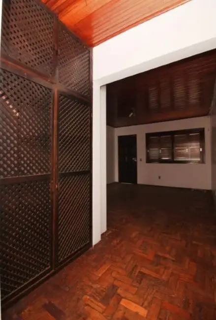 Sobrado com 6 quartos à venda, 200m2 em Cidade Alta, Alegrete - RS - imagem 7 Foto 7 de Sobrado com 6 quartos à venda, 200m2 em Cidade Alta, Alegrete - RS