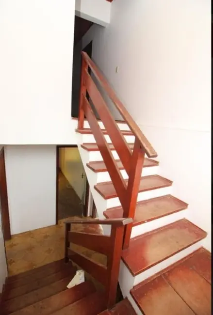 Sobrado com 6 quartos à venda, 200m2 em Cidade Alta, Alegrete - RS - imagem 8 Foto 8 de Sobrado com 6 quartos à venda, 200m2 em Cidade Alta, Alegrete - RS
