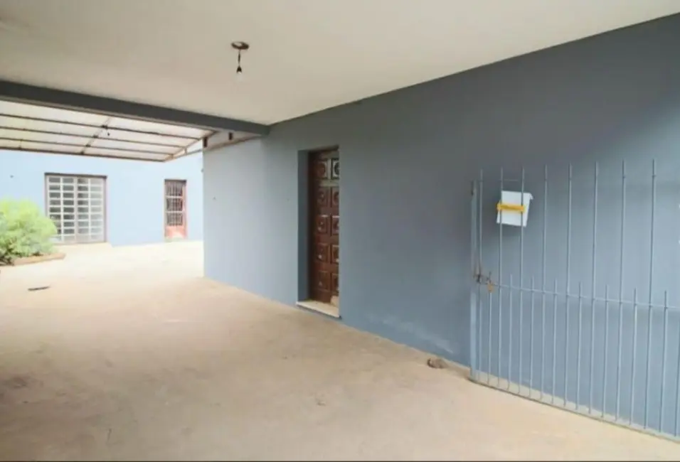 Sobrado com 6 quartos à venda, 200m2 em Cidade Alta, Alegrete - RS - imagem 2 Foto 2 de Sobrado com 6 quartos à venda, 200m2 em Cidade Alta, Alegrete - RS