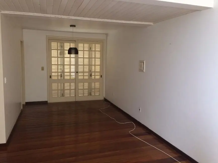 Foto 9 de Sobrado com 3 quartos à venda, 150m2 em Centro, Alegrete - RS