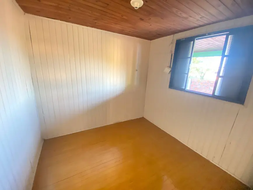 Foto 4 de Casa com 2 quartos para alugar, 280m2 em Sepé Tiaraju, Alegrete - RS