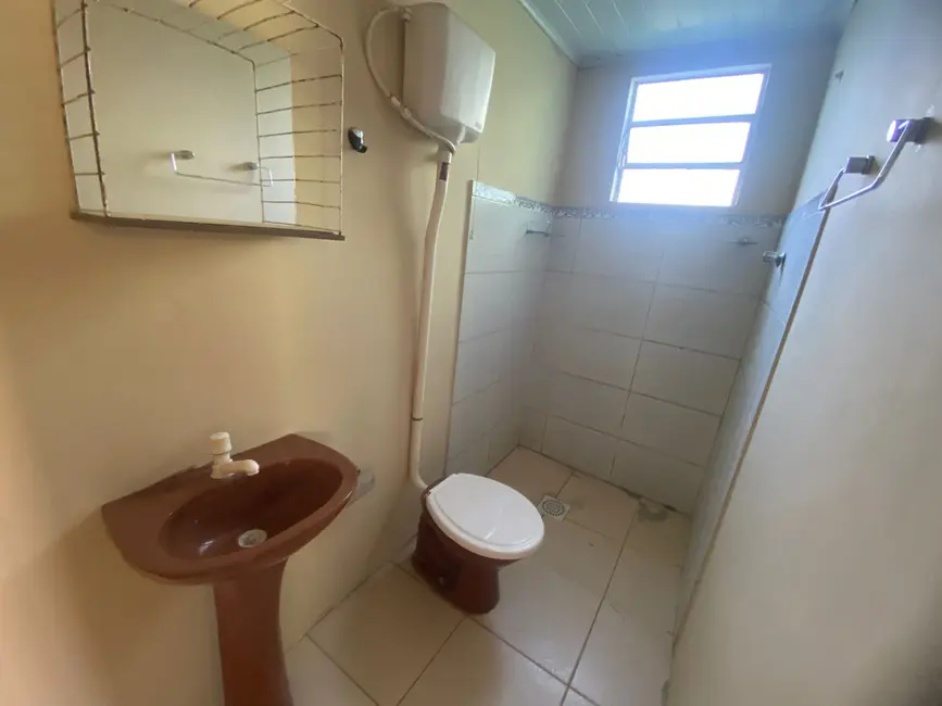 Foto 8 de Casa com 2 quartos para alugar, 280m2 em Sepé Tiaraju, Alegrete - RS