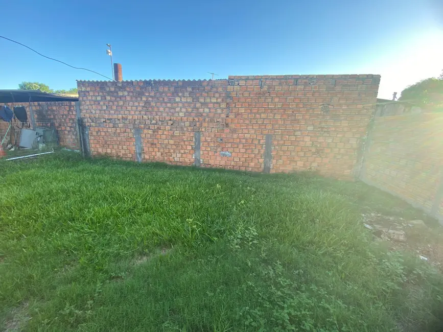 Foto 9 de Casa com 2 quartos para alugar, 280m2 em Sepé Tiaraju, Alegrete - RS