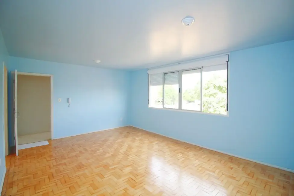 Apartamento com 3 quartos para alugar, 70m2 em Centro, Alegrete - RS - imagem 2 Foto 2 de Apartamento com 3 quartos para alugar, 70m2 em Centro, Alegrete - RS