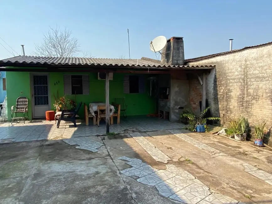 Foto 1 de Casa com 3 quartos à venda, 70m2 em Medianeira, Alegrete - RS