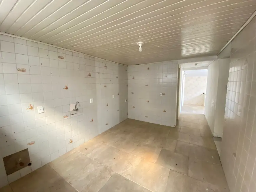 Foto 3 de Casa com 2 quartos à venda, 90m2 em Centro, Alegrete - RS