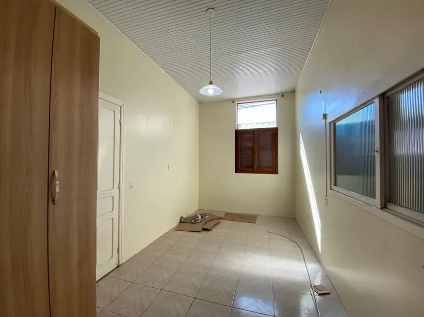 Foto 4 de Casa com 2 quartos à venda, 150m2 em Centro, Alegrete - RS