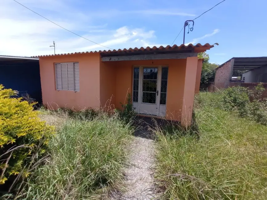 Foto 1 de Casa com 2 quartos à venda, 90m2 em Dr. Romário A de Oliveira, Alegrete - RS