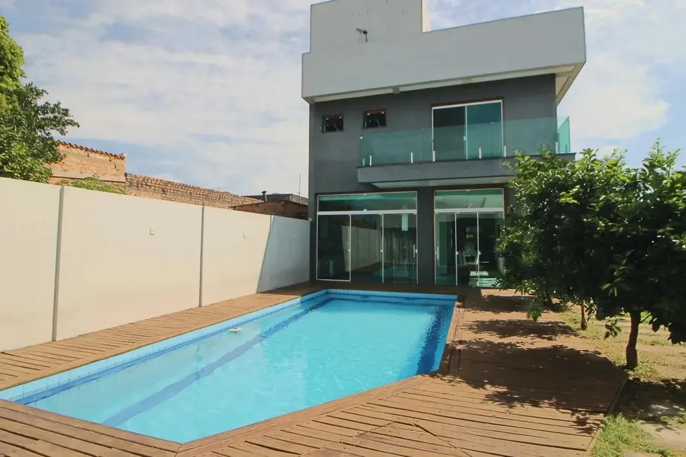 Foto 5 de Casa com 4 quartos à venda, 300m2 em Cidade Alta, Alegrete - RS