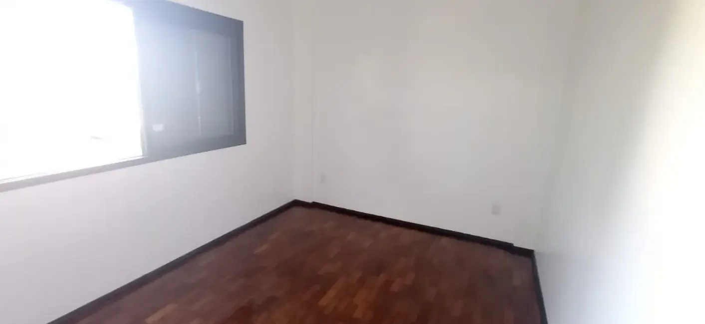 Apartamento com 2 quartos à venda, 90m2 em Centro, Alegrete - RS - imagem 4 Foto 4 de Apartamento com 2 quartos à venda, 90m2 em Centro, Alegrete - RS