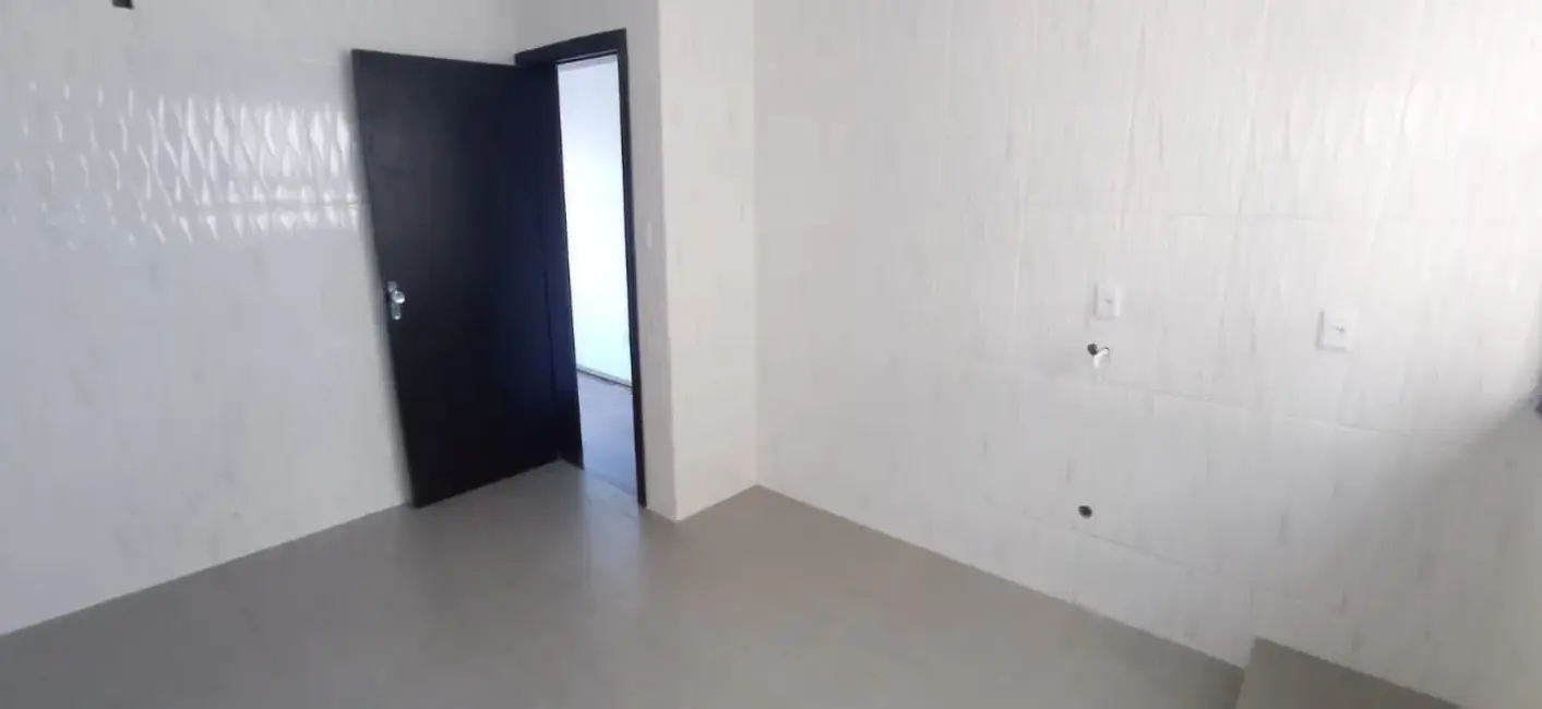 Apartamento com 2 quartos à venda, 90m2 em Centro, Alegrete - RS - imagem 9 Foto 9 de Apartamento com 2 quartos à venda, 90m2 em Centro, Alegrete - RS