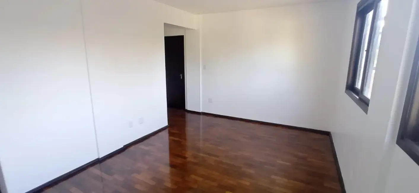 Apartamento com 2 quartos à venda, 90m2 em Centro, Alegrete - RS - imagem 2 Foto 2 de Apartamento com 2 quartos à venda, 90m2 em Centro, Alegrete - RS
