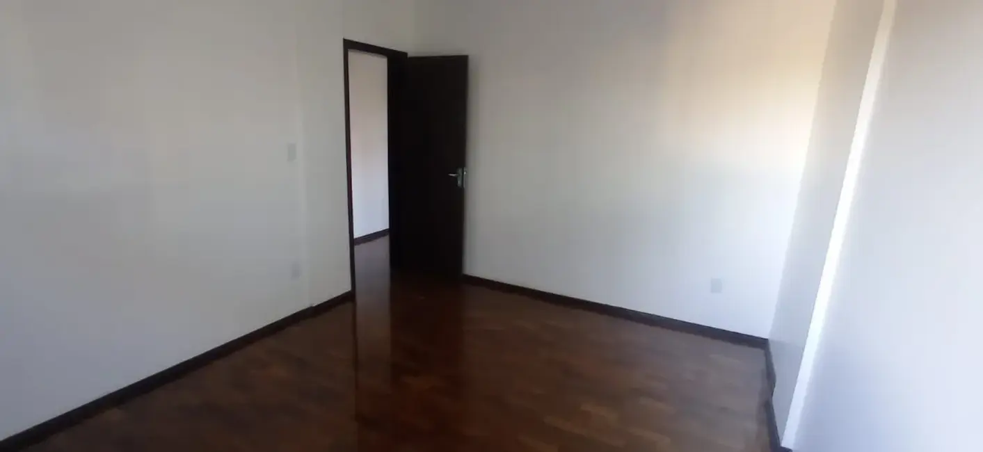 Apartamento com 2 quartos à venda, 90m2 em Centro, Alegrete - RS - imagem 7 Foto 7 de Apartamento com 2 quartos à venda, 90m2 em Centro, Alegrete - RS