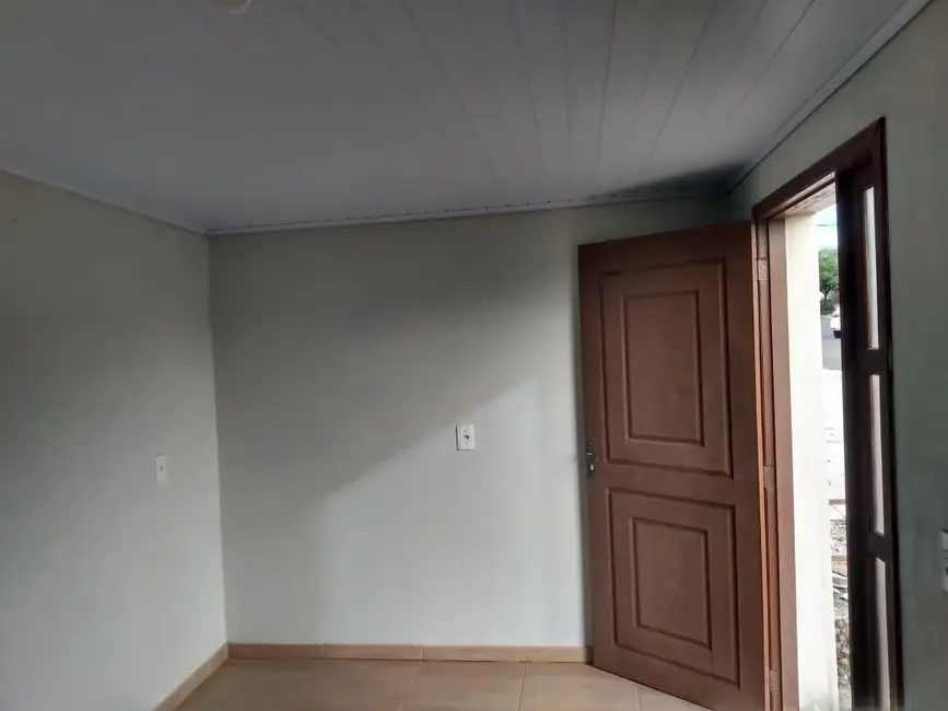 Foto 1 de Casa com 2 quartos à venda, 65m2 em Centro, Alegrete - RS