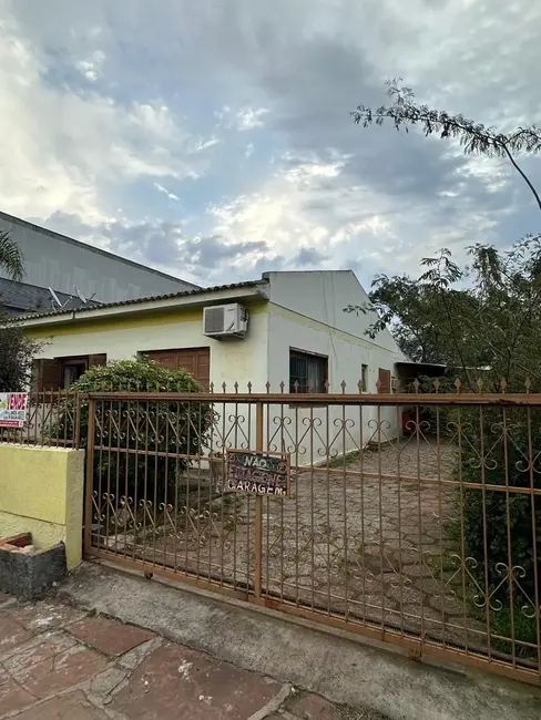Foto 1 de Casa com 3 quartos à venda, 65m2 em Centro, Alegrete - RS