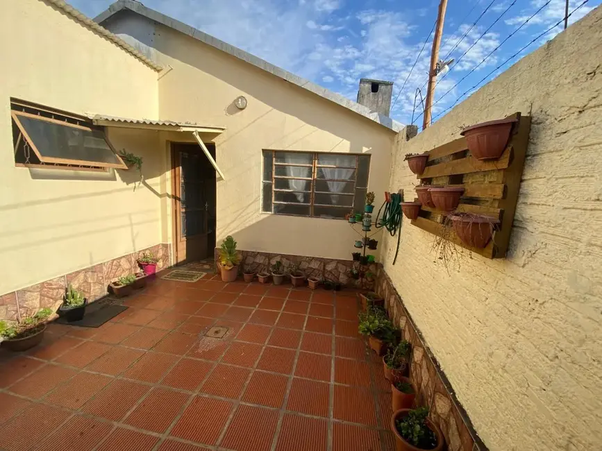 Casa com 3 quartos à venda, 60m2 em Vila Nova, Alegrete - RS - imagem 2 Foto 2 de Casa com 3 quartos à venda, 60m2 em Vila Nova, Alegrete - RS