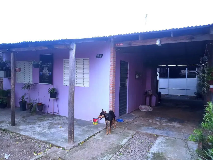 Foto 1 de Casa com 2 quartos à venda, 60m2 em Saint Pastous, Alegrete - RS