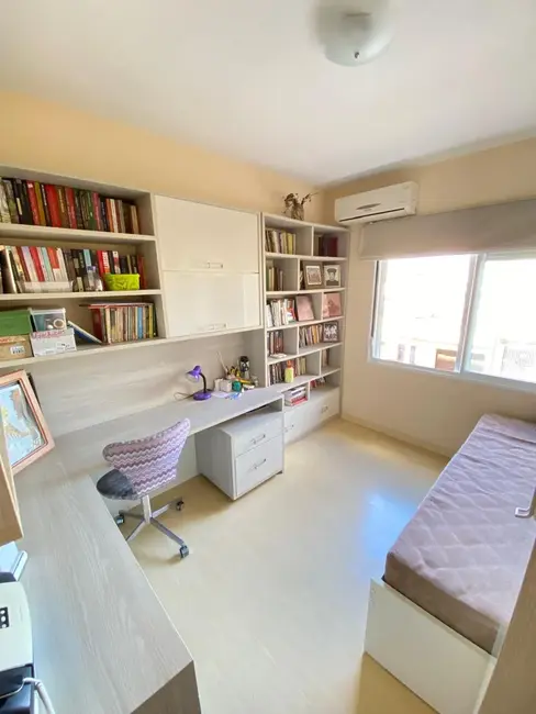 Foto 2 de Apartamento com 2 quartos à venda, 60m2 em Centro, Alegrete - RS