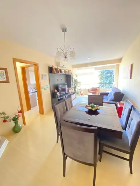 Foto 1 de Apartamento com 2 quartos à venda, 60m2 em Centro, Alegrete - RS