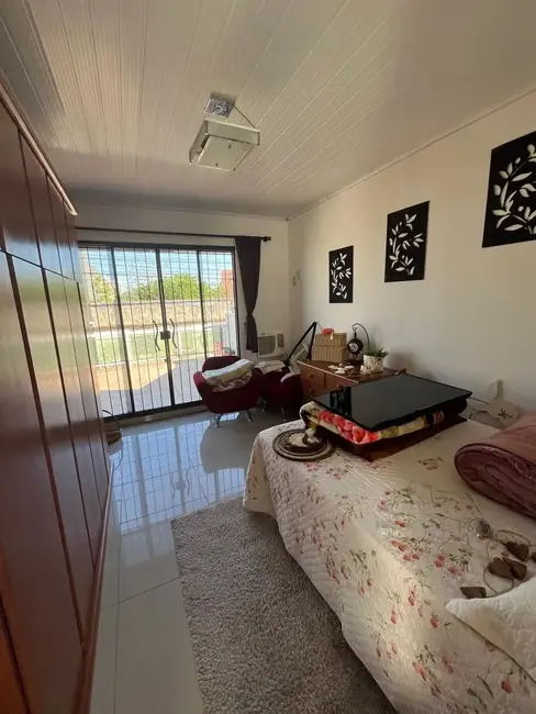 Foto 3 de Casa com 3 quartos à venda, 130m2 em Centro, Alegrete - RS
