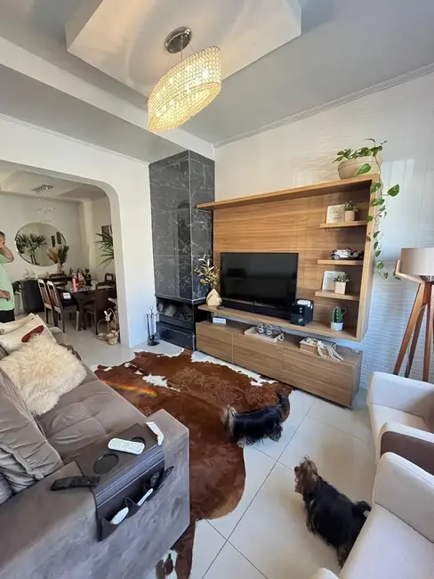 Foto 1 de Casa com 3 quartos à venda, 130m2 em Centro, Alegrete - RS