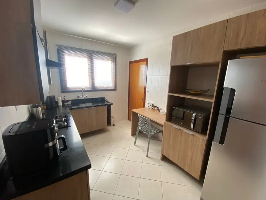 Apartamento com 2 quartos à venda, 90m2 em Centro, Alegrete - RS - imagem 6 Foto 6 de Apartamento com 2 quartos à venda, 90m2 em Centro, Alegrete - RS