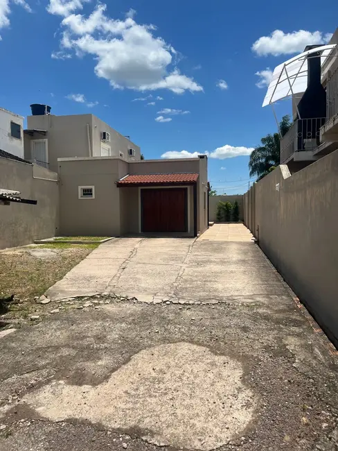 Foto 2 de Casa com 2 quartos à venda, 150m2 em Cidade Alta, Alegrete - RS