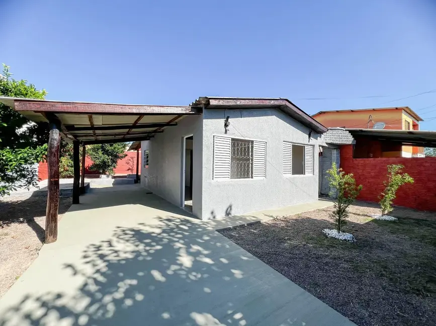 Casa com 2 quartos à venda, 110m2 em Promorar, Alegrete - RS - imagem 1 Foto 1 de Casa com 2 quartos à venda, 110m2 em Promorar, Alegrete - RS