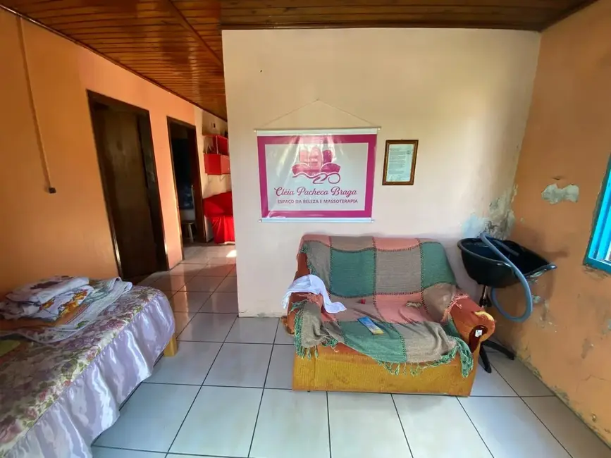 Casa com 2 quartos à venda, 55m2 em Dr. Romário A de Oliveira, Alegrete - RS - imagem 3 Foto 3 de Casa com 2 quartos à venda, 55m2 em Dr. Romário A de Oliveira, Alegrete - RS