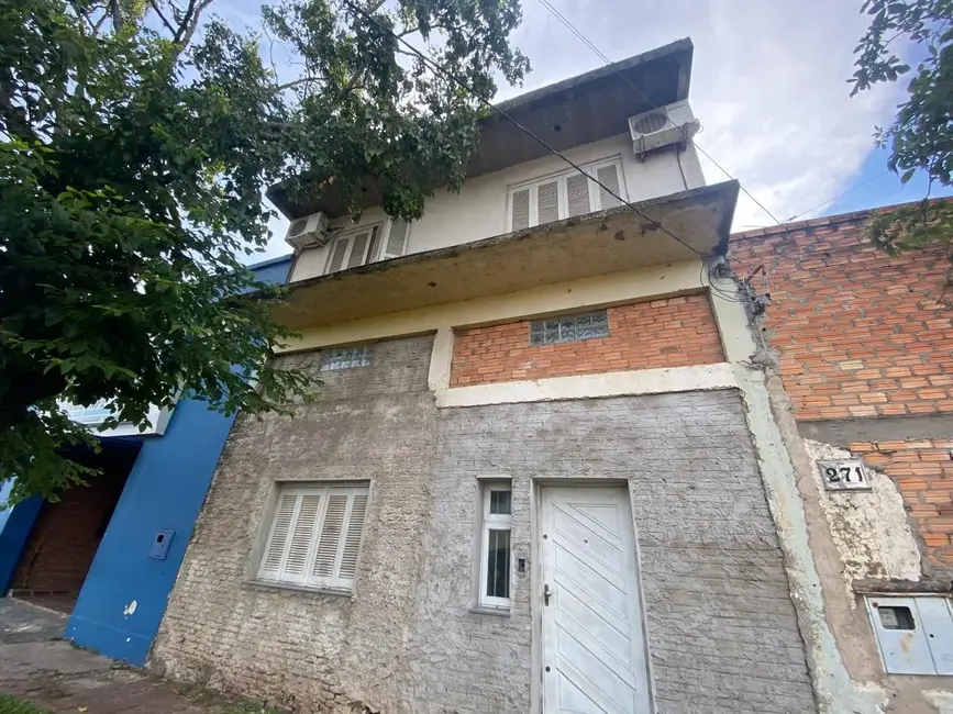 Casa com 3 quartos à venda, 250m2 em Centro, Alegrete - RS - imagem 1 Foto 1 de Casa com 3 quartos à venda, 250m2 em Centro, Alegrete - RS