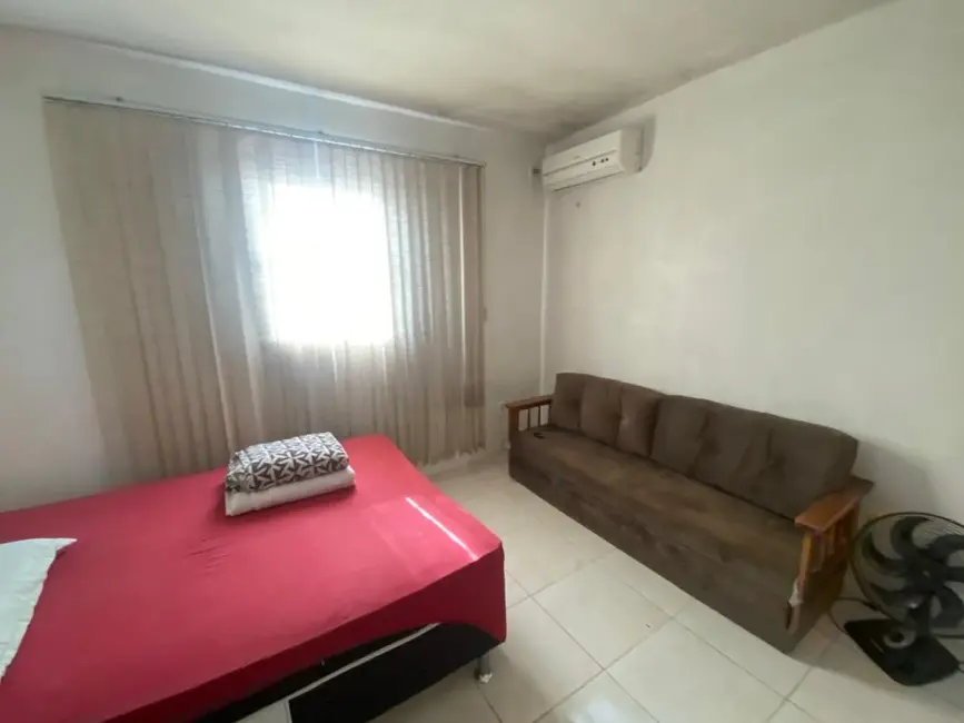 Casa com 3 quartos à venda, 250m2 em Centro, Alegrete - RS - imagem 6 Foto 6 de Casa com 3 quartos à venda, 250m2 em Centro, Alegrete - RS
